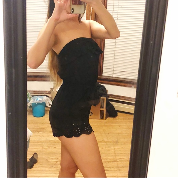 Black Lace Frill Strapless Romper - Picture 2 of 6